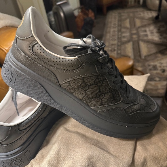 GUCCIMEN'S LACE-UP SNEAKER
